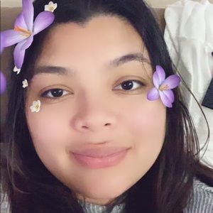 Meet your Posher, Yanira